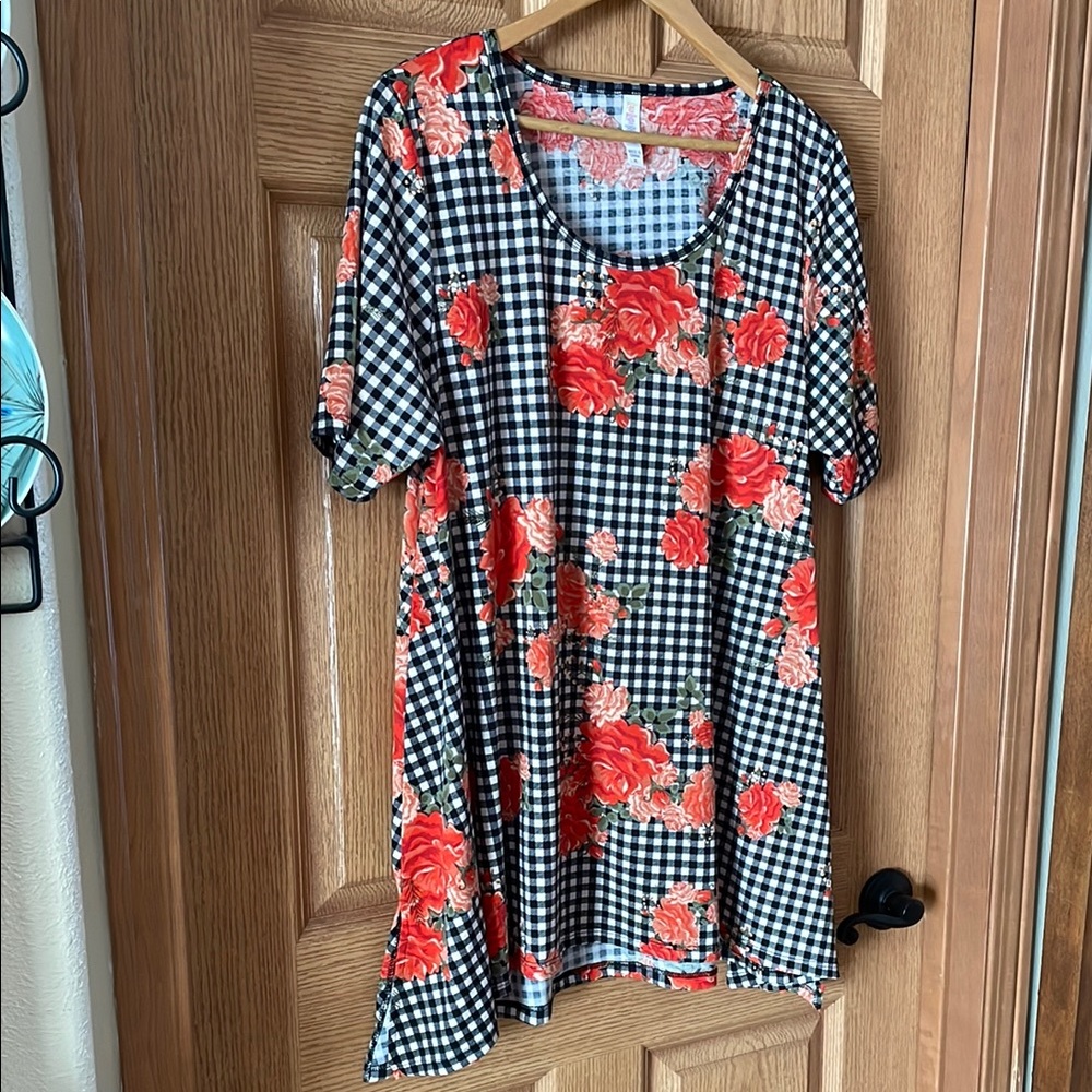 LuLaRoe Red and Blue Gingham Tunic
